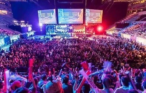 她们不仅要 她们不仅要