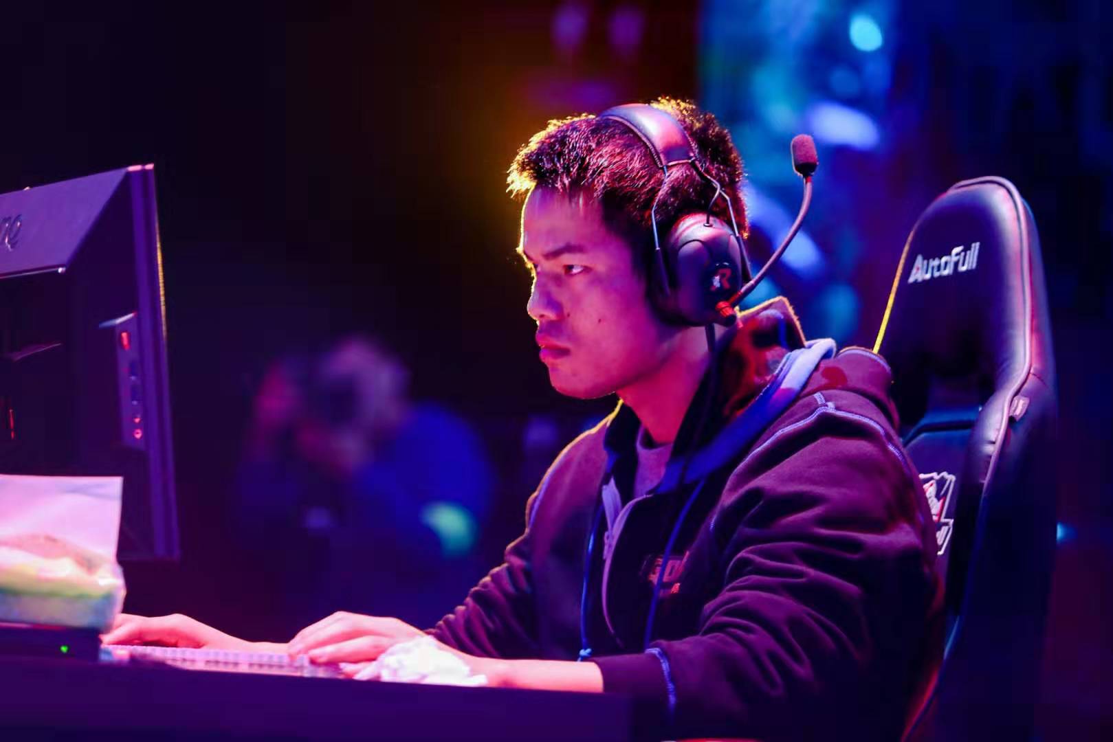 0岁的英格 0岁的英格